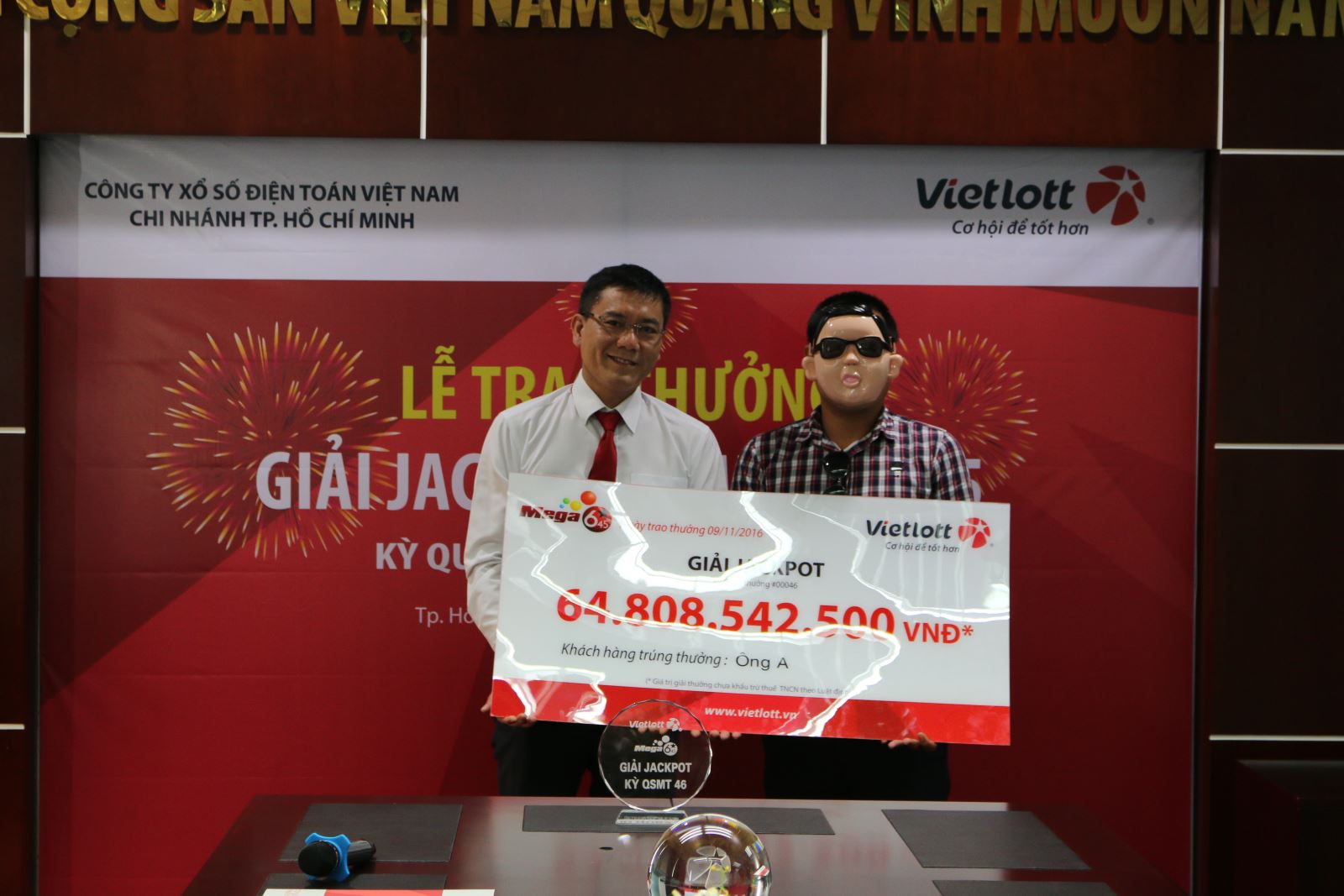 Vietlott trao giai Jackpot 64 ty dong cho khach hang den tu Dong Nai hinh anh goc 2