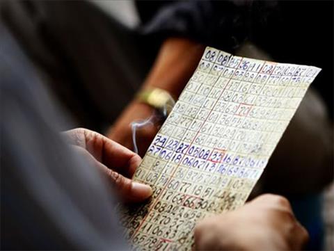 Mat vo, do con vi danh de theo… tuoi cua nguoi chet hinh anh