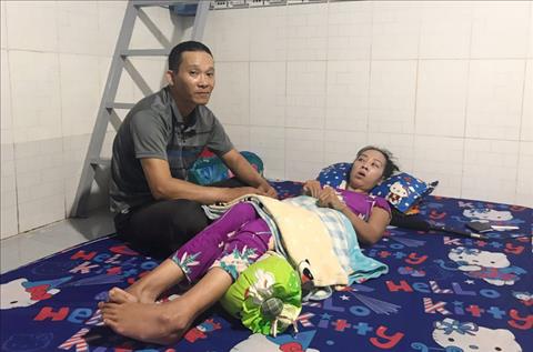 Anh Bao va chi Hue trong can phong tro nho