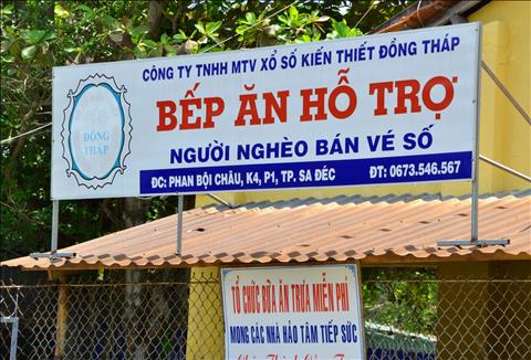 Dong thap ho tro bua an mien phi